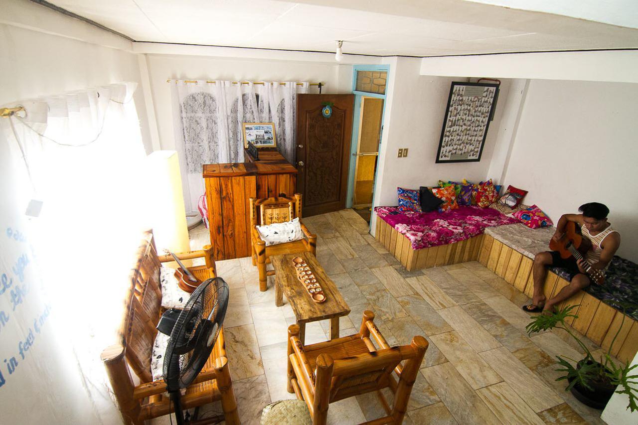 Go Surfari House Hostel Baler Exterior photo